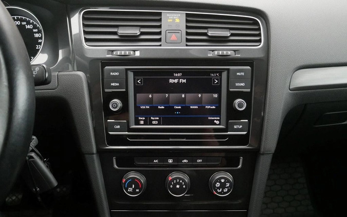 Volkswagen Golf cena 50899 przebieg: 105899, rok produkcji 2019 z Warszawa małe 137
